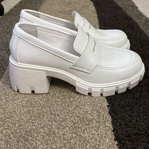 NWOT STEVE MADDEN Handy Loafer Platform Shoe